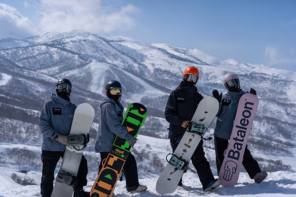 雪遊滑雪學校教練團隊合照